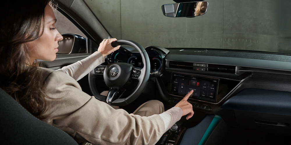 Leder Führerscheinhülle Alfa Romeo Junior - Elegantes Ausweisetui